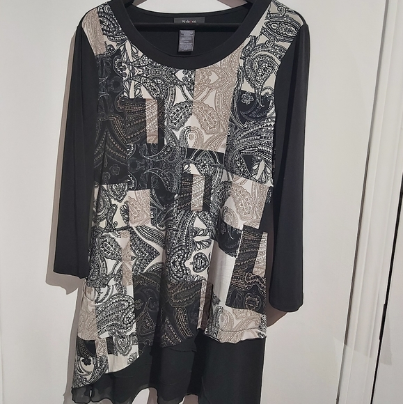 Black eclectic Tunic - Picture 2 of 4
